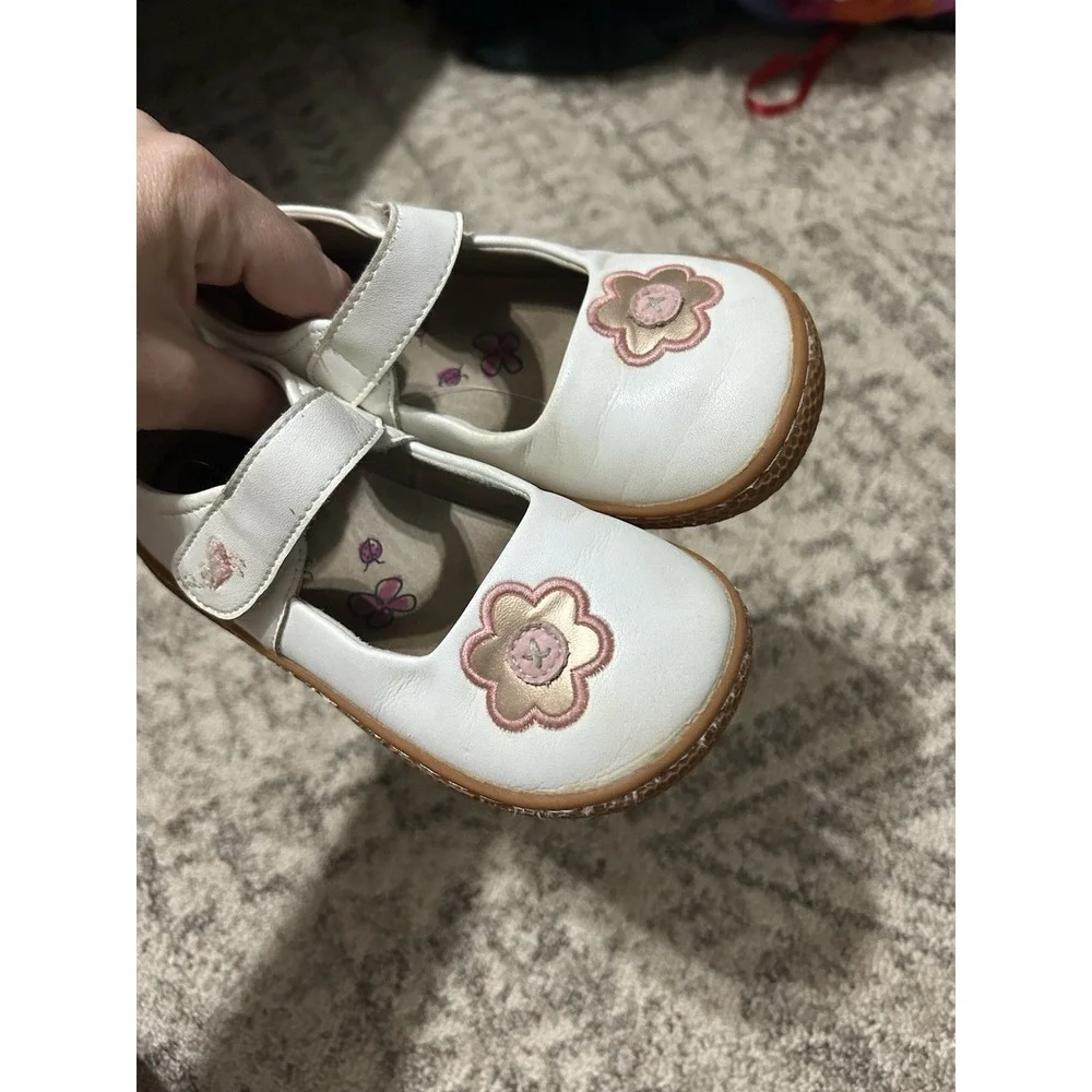Girls Livie And Luca Glory Flats With Embroidered Flower Shoes Size 11